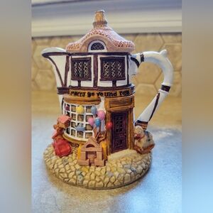 Vtg Hometown Teapot Cottages Merry Go Round Shop